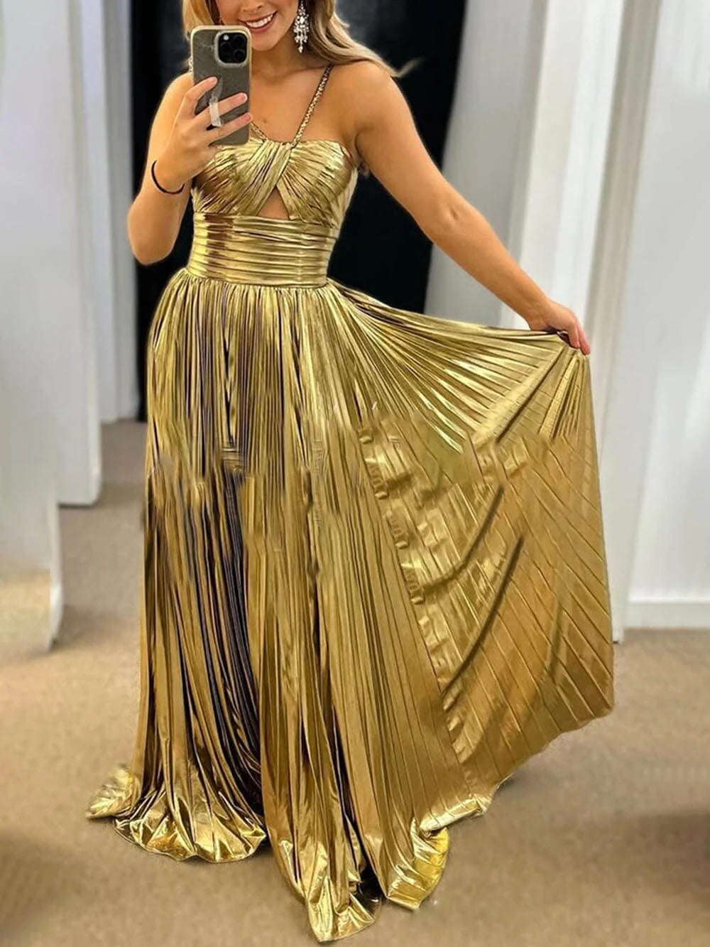 Lilia - Vestido largo plisado de tela metalizada