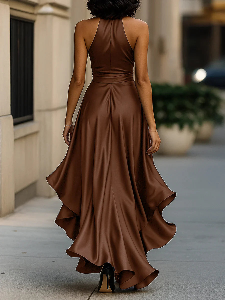 Valeria - Vestido largo satinado con cuello halter y lazo en la cintura