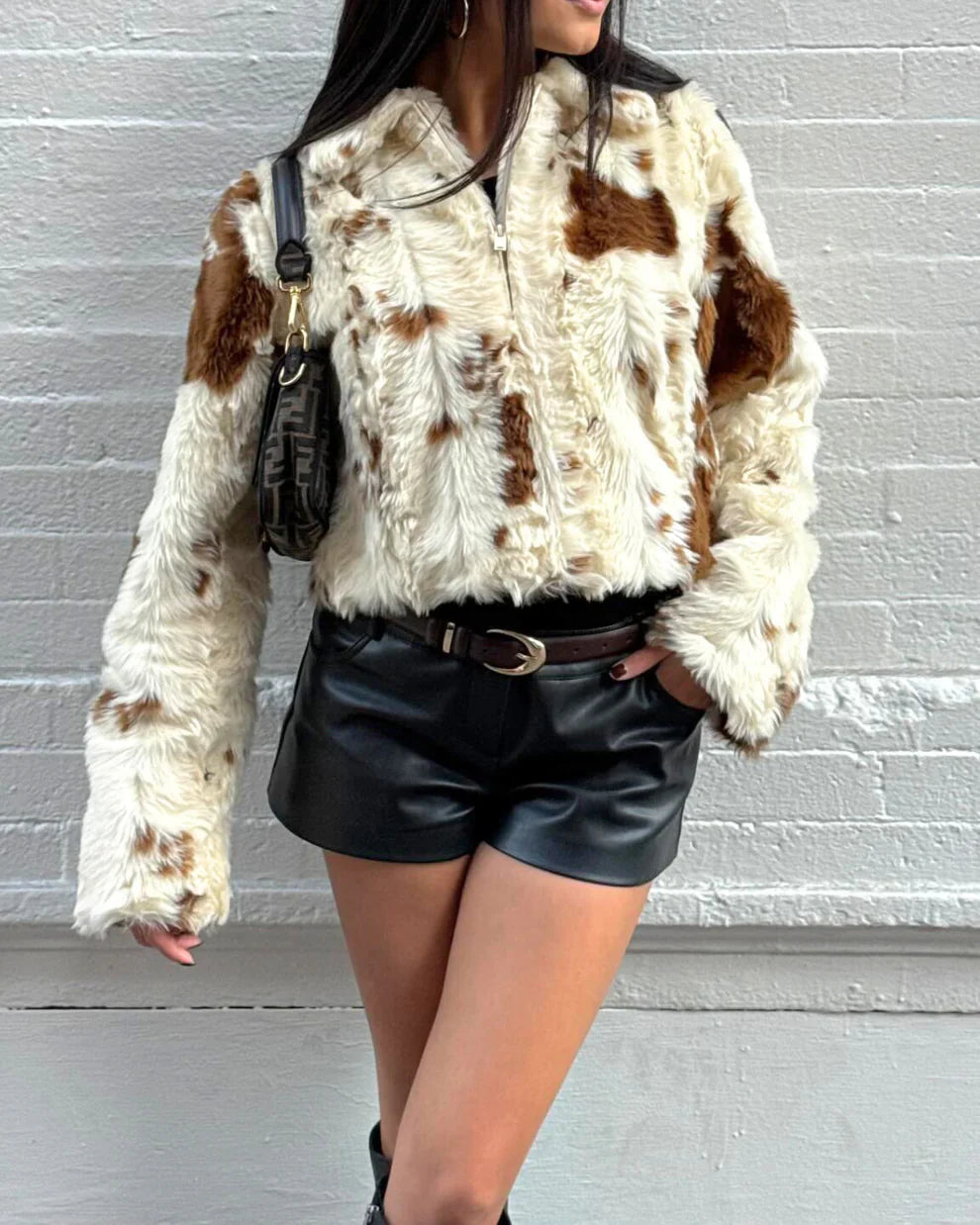 Gloria / Chaqueta de piel sintética estilo vaca