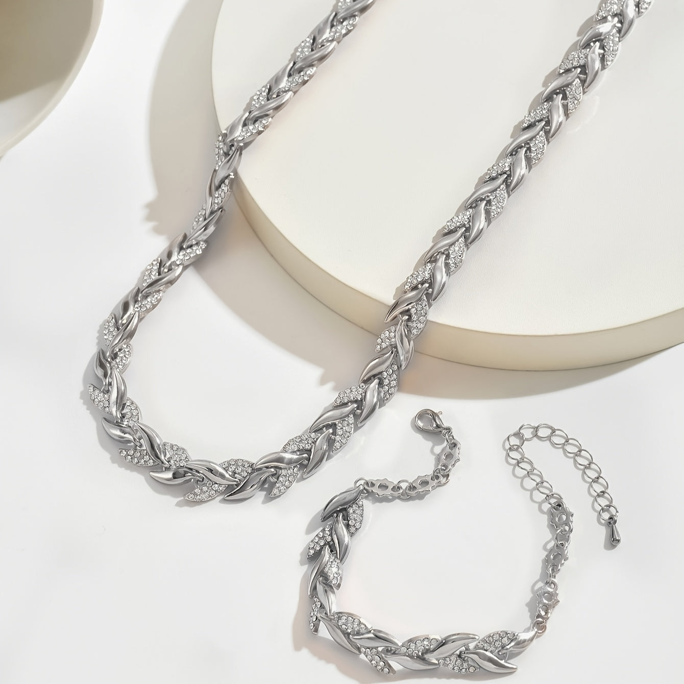 Conjunto Lumière | Collar y Pulsera con Diseño de Hojas de Cristal