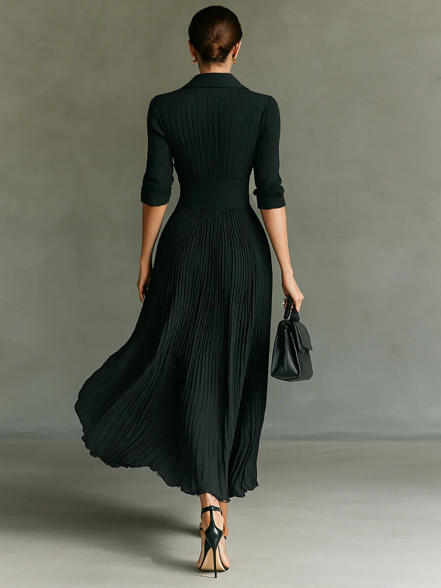 Jade / Vestido largo plisado con solapa y cintura entallada