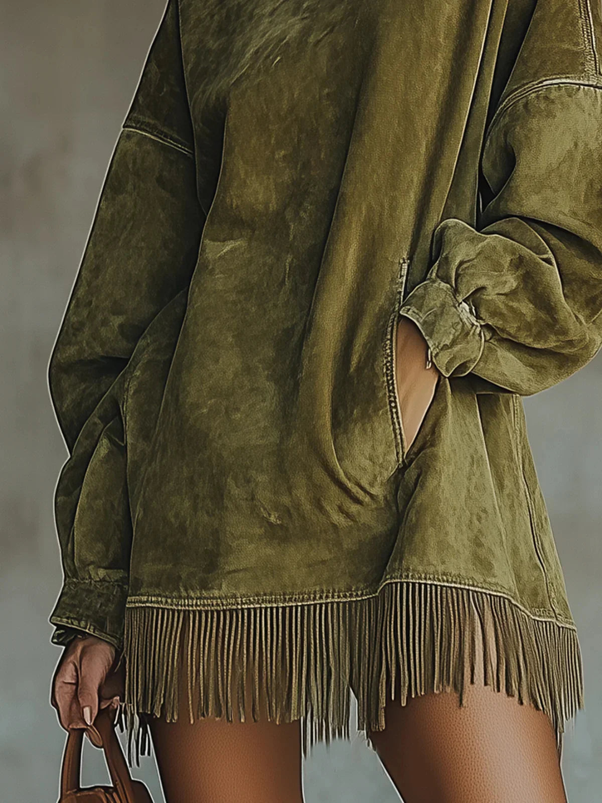 Adela - Vestido de cuello alto de ante con flecos en el bajo