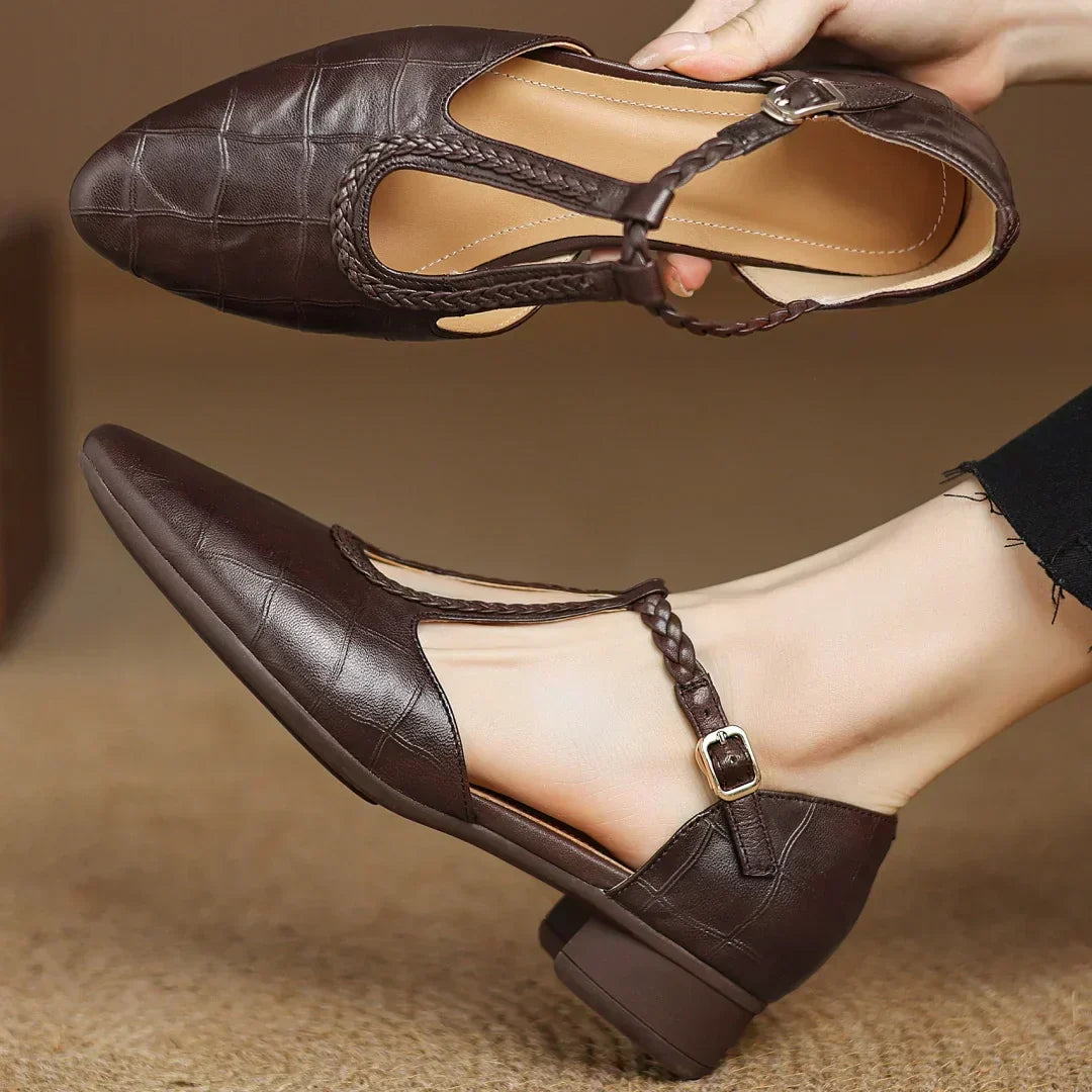 Valentina | Mocasín de Ante con Cadena Plata