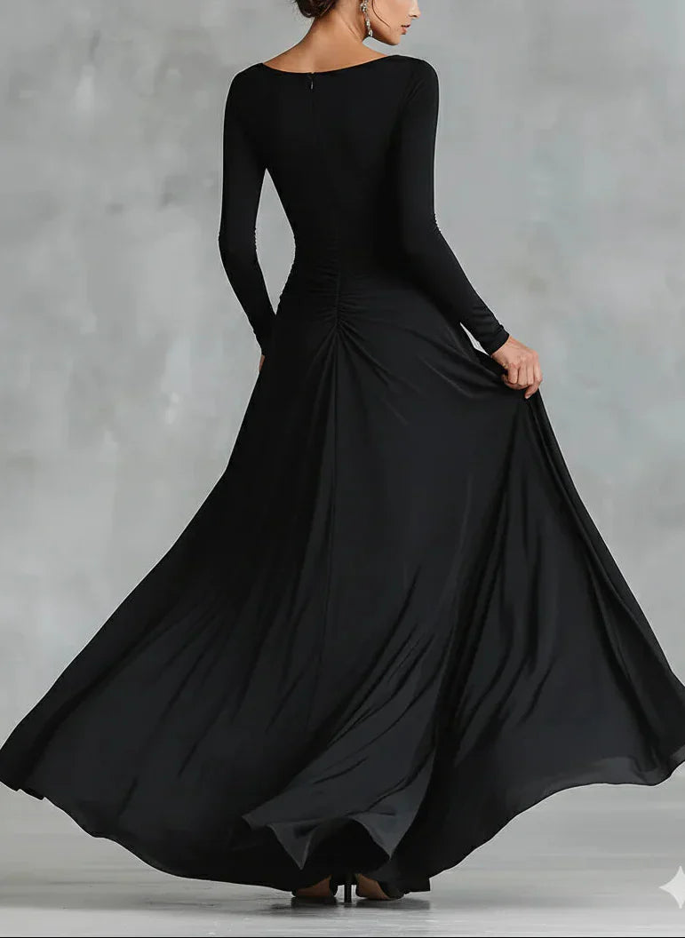 Noa – Vestido largo de crepé con pliegues y cuello barco