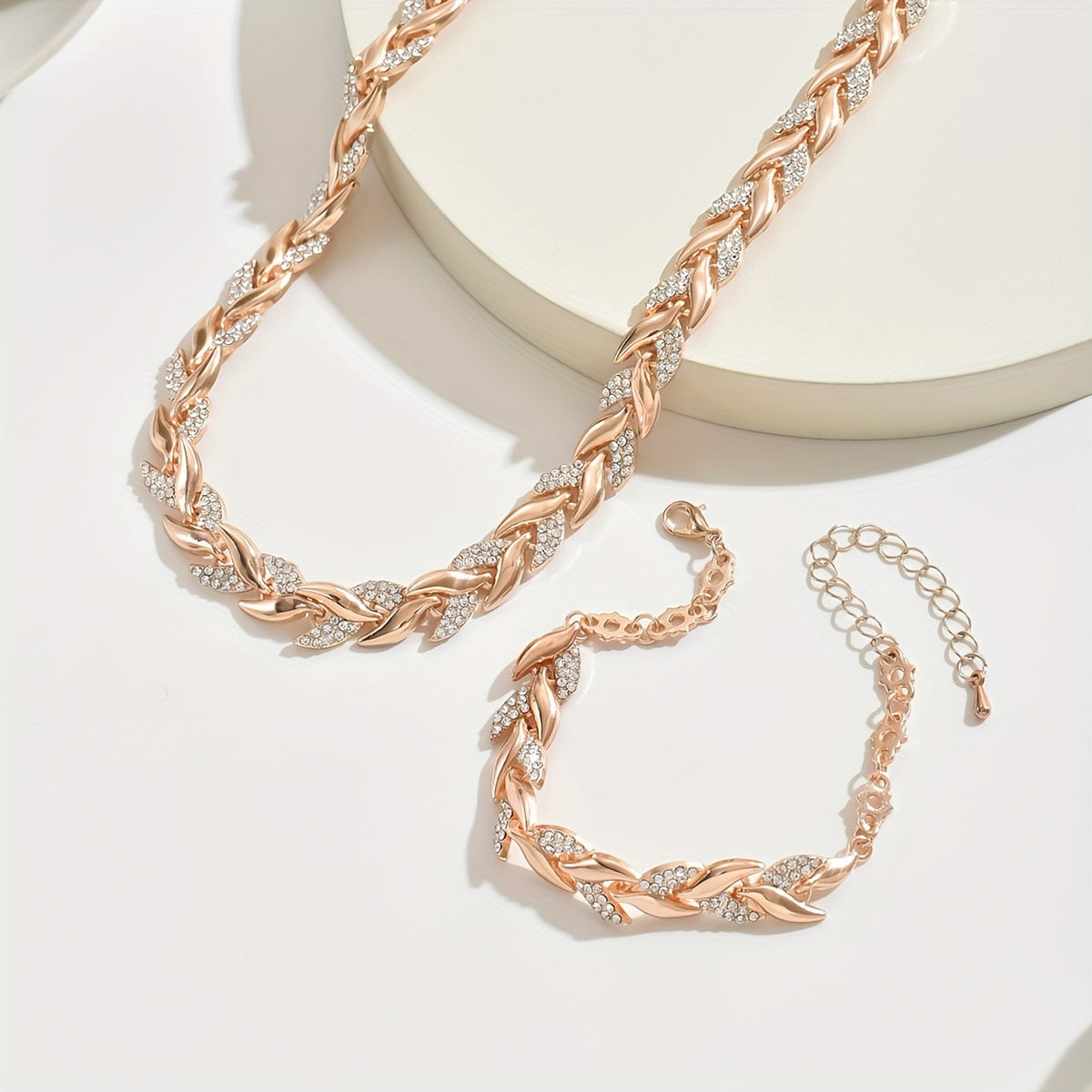 Conjunto Lumière | Collar y Pulsera con Diseño de Hojas de Cristal