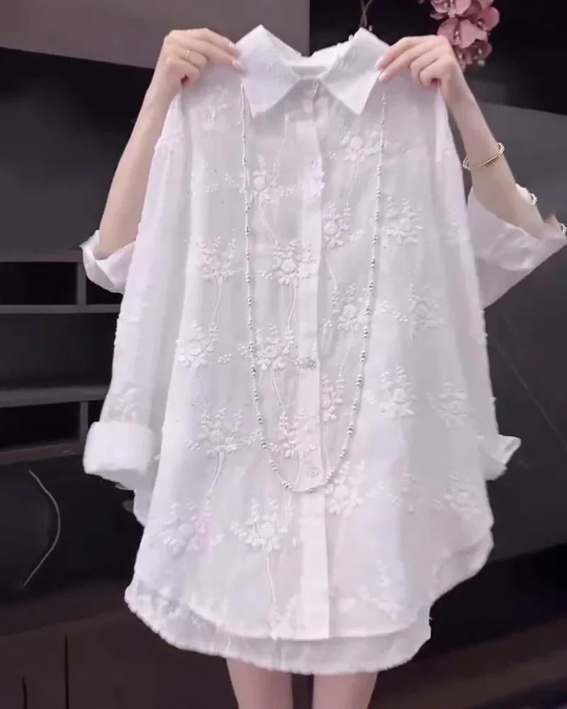 Emilia – Blusa bordada elegante