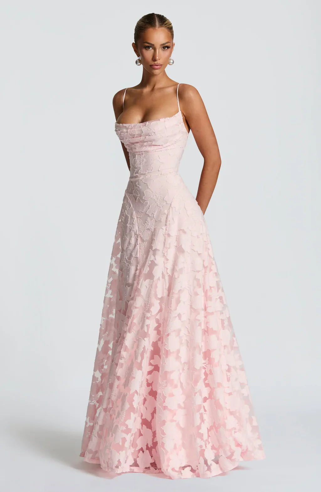Noelia Léon – Elegante vestido maxi