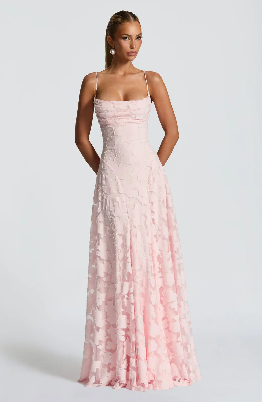 Noelia Léon – Elegante vestido maxi