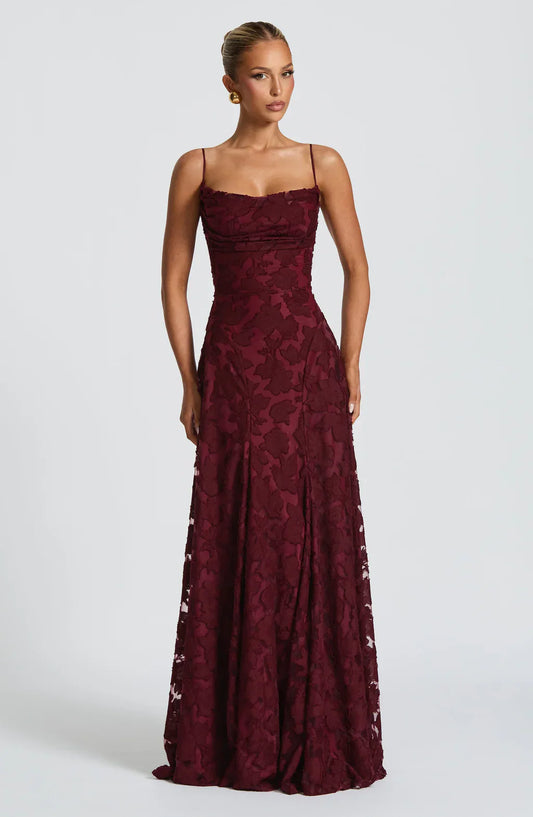 Noelia Léon – Elegante vestido maxi