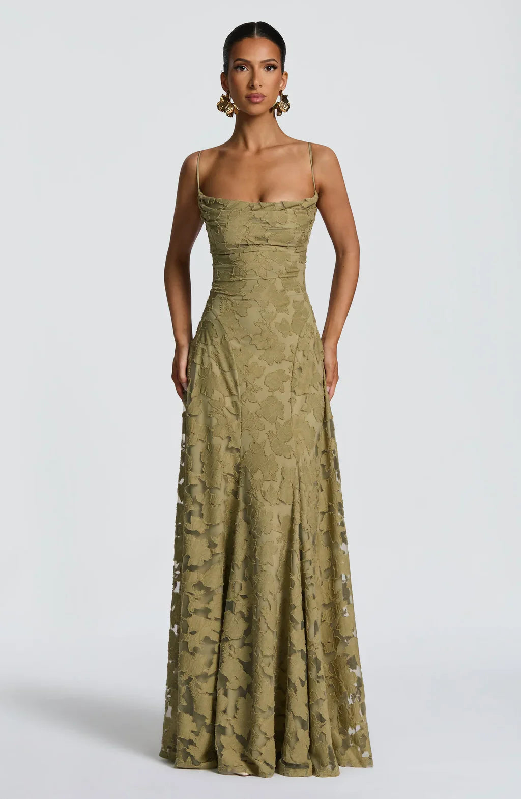 Noelia Léon – Elegante vestido maxi