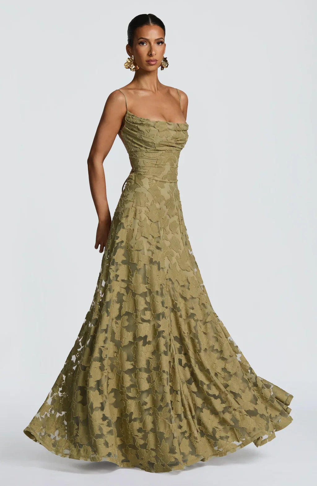 Noelia Léon – Elegante vestido maxi