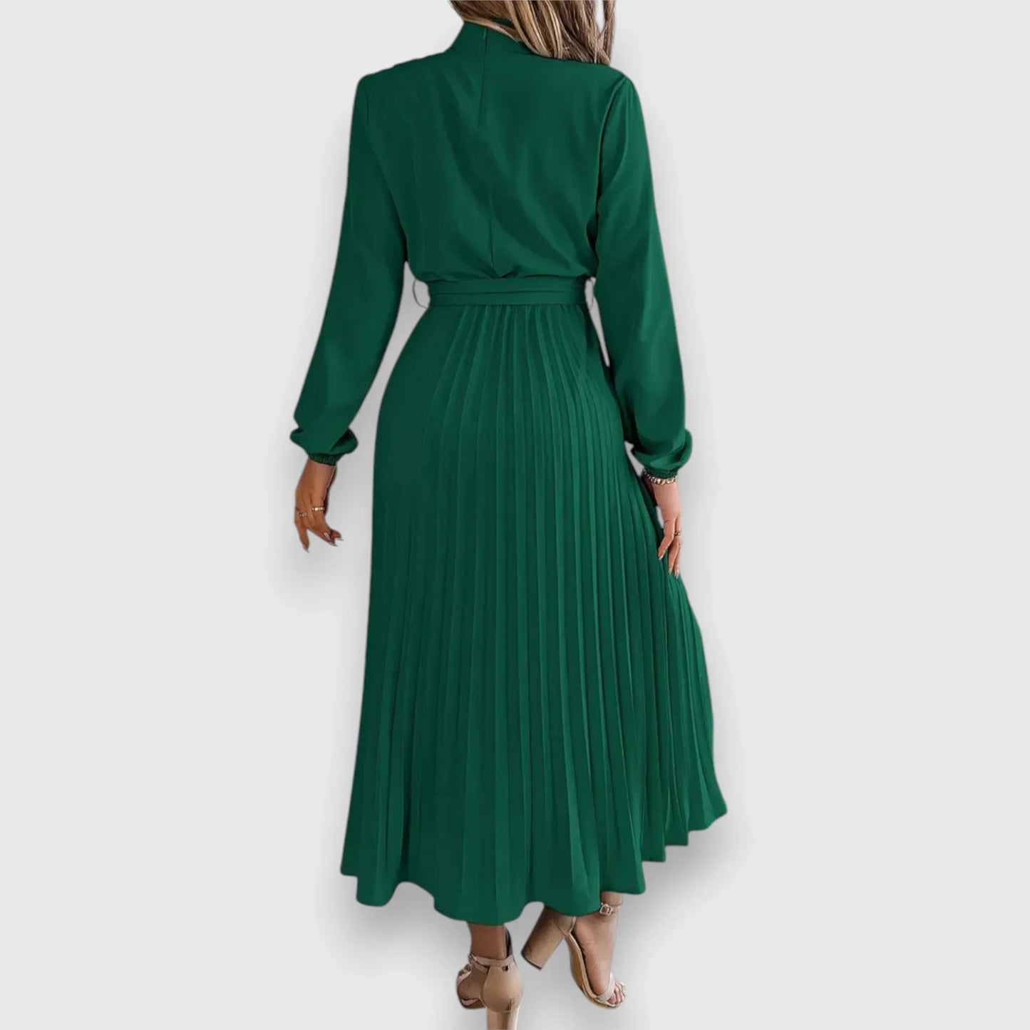 Valeria™ – Vestido midi plisado con lazo y cuello alto