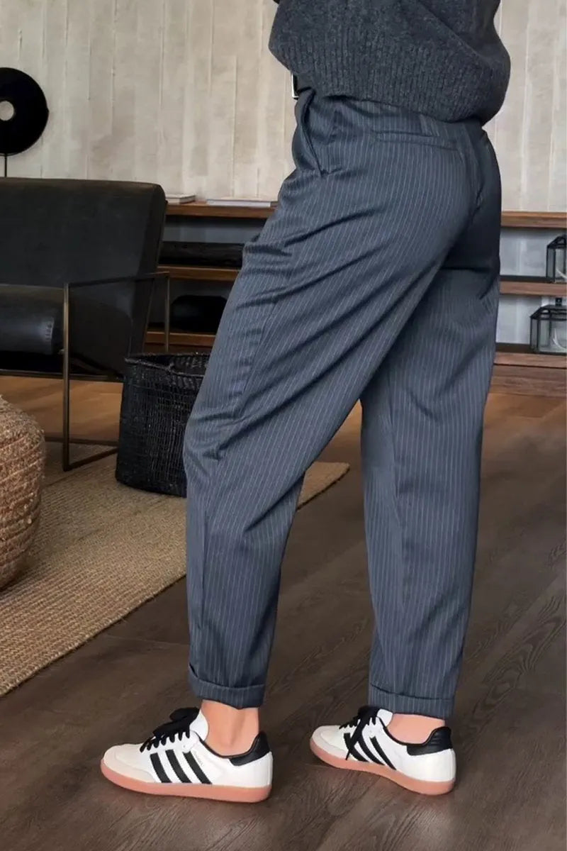 Matilda – Pantalón elegante de corte recto con rayas