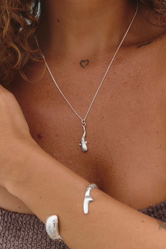 Marea - collar tiburón ballena en plata de ley