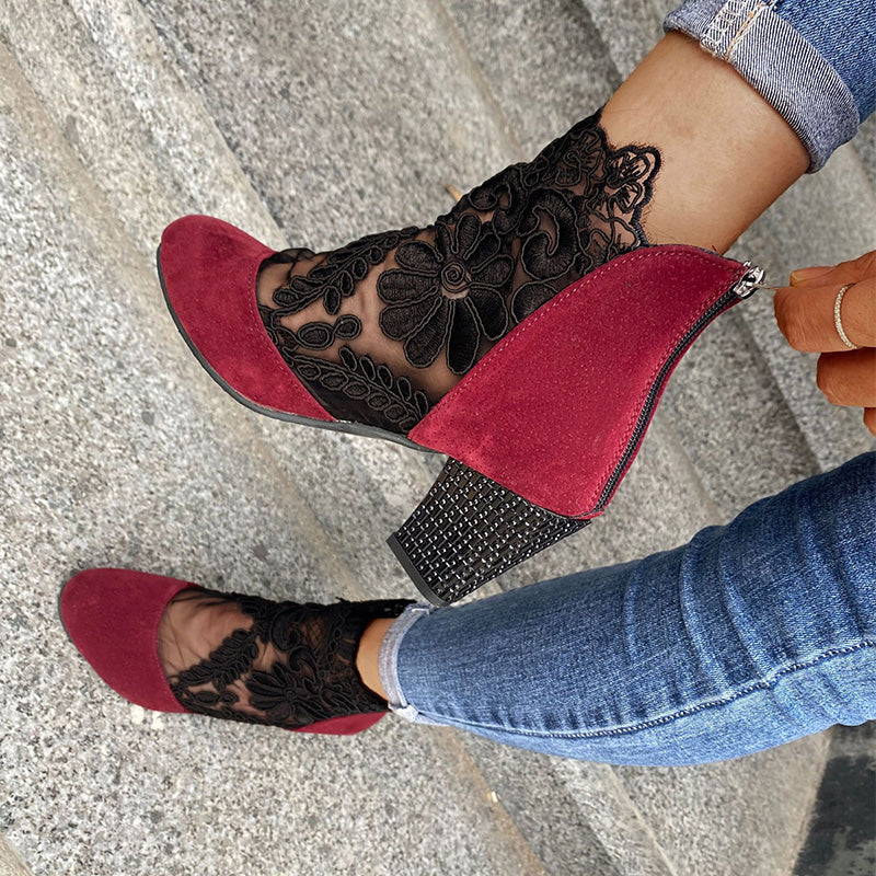 Chiara - Tacones con encaje floral y tacón brillante